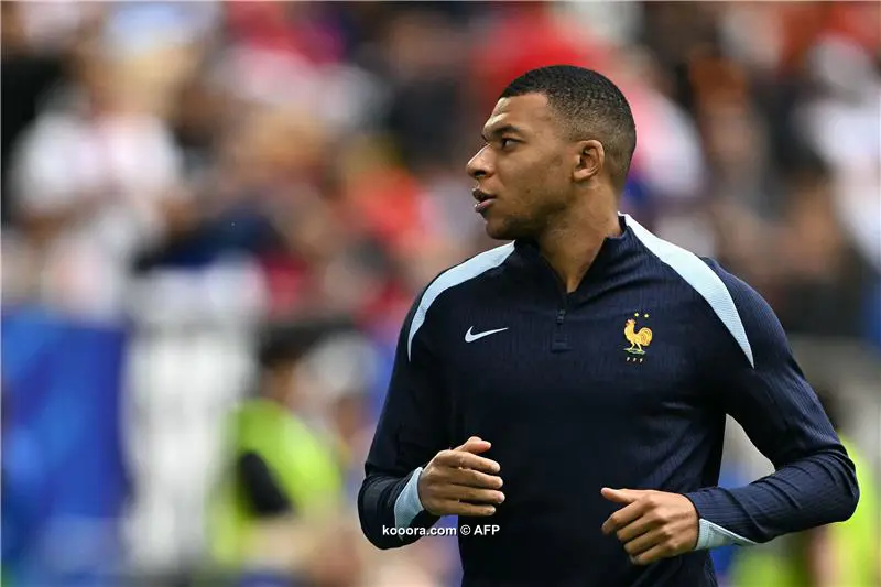 رسميا.. ريال مدريد يكشف عن قميص نجمه الفرنسي مبابي