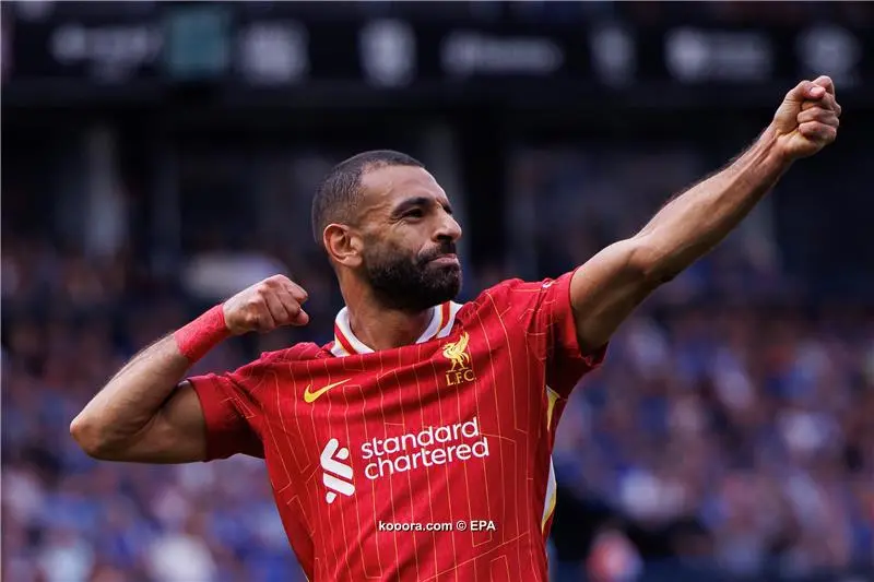الدولي الإسكتلندي روبرتسون: محمد صلاح نموذج للاعب المحترف.. وهذا سر الاستمرارية