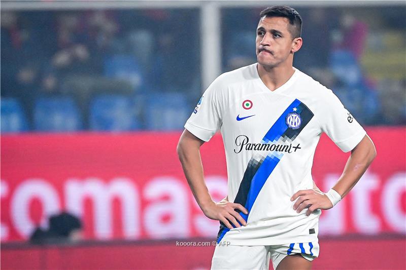 رسميا.. أودينيزي الايطالي يستعيد سانشيز بعد 13 عاما