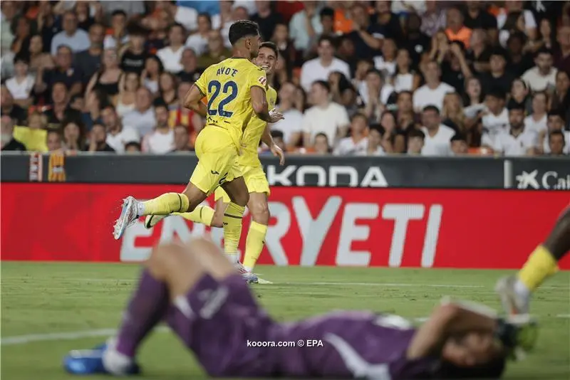 فالنسيا يفتتح رصيده بتعادل مع فياريال