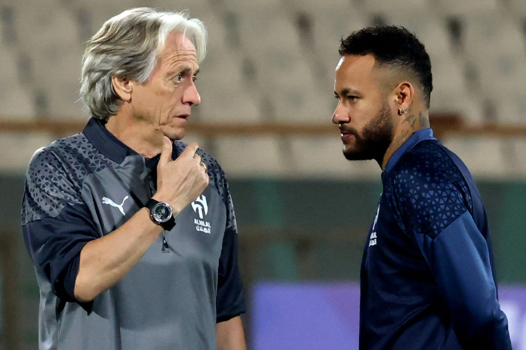 مدرب الهلال السعودي يصدم الجماهير بشأن النجم البرازيلي نيمار