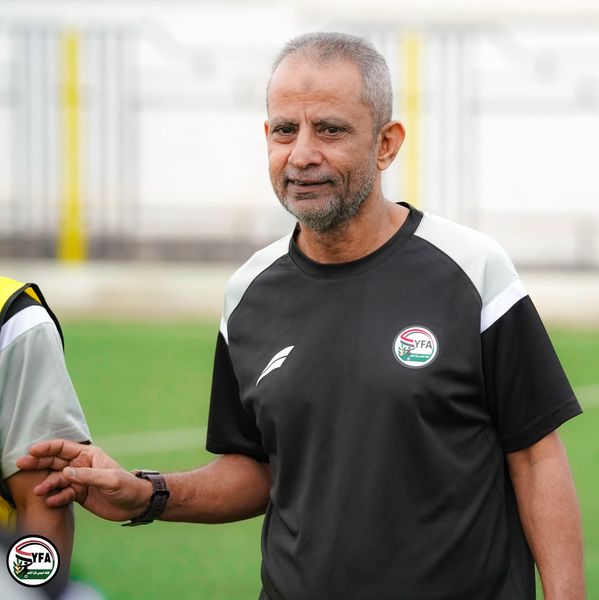البعداني مدرب منتخب اليمن للشباب: رئيس اتحاد القدم رفض استقالتي وتكفل بتوقيع عقدي وعقود الجهاز الفني