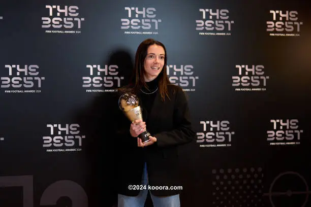 الإسبانية أيتانا بونماتي تحتفظ بجائزة أفضل لاعبة في العالم