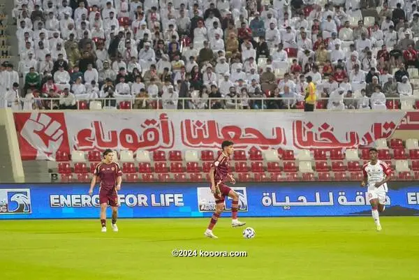الشارقة يحسم قمة الوحدة ويعزز صدارته للدوري الإماراتي