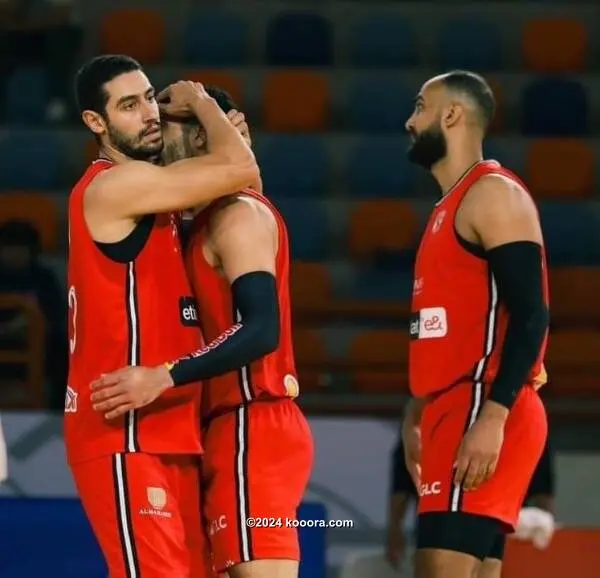 سلة الأهلي المصري تتجاوز الزمالك إلى نهائي المرتبط للمحترفين