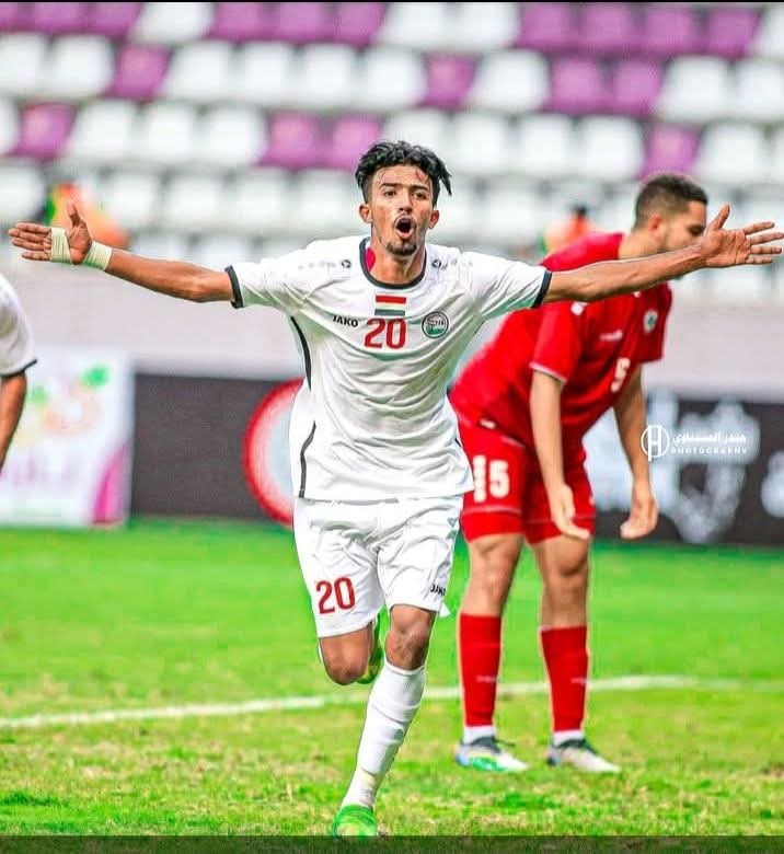 حمزة محروس لاعب المنتخب اليمني الاول يكشف : لم نستلم مكافاة الفوز على منتخب البحرين في خليجي الكويت