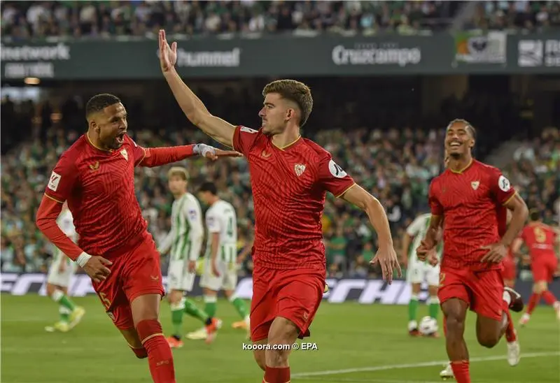 الشرطة الاسبانية تعتقل لاعب إشبيلية لتعمده الحصول على بطاقات صفراء!