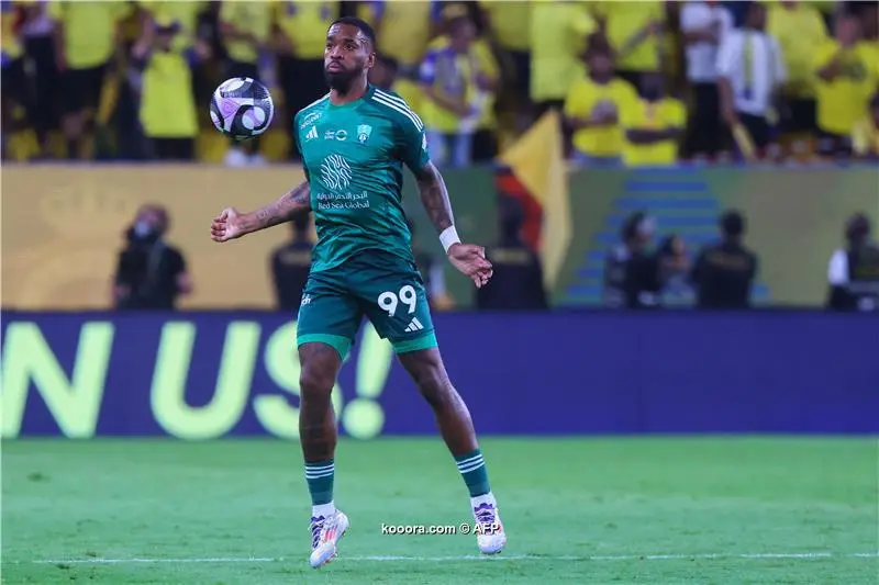 الانجليزي توني مهاجم اهلي جدة : عقدنا مباراة الشباب على أنفسنا