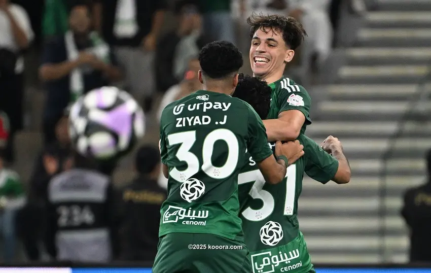 أهلي جدة يحبط الشباب بثلاثية مثيرة في الدوري السعودي للمحترفين