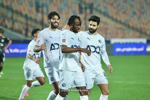 بيراميدز يقهر زد ويتصدر الدوري المصري.. وسيراميكا يتعادل مع الاتحاد