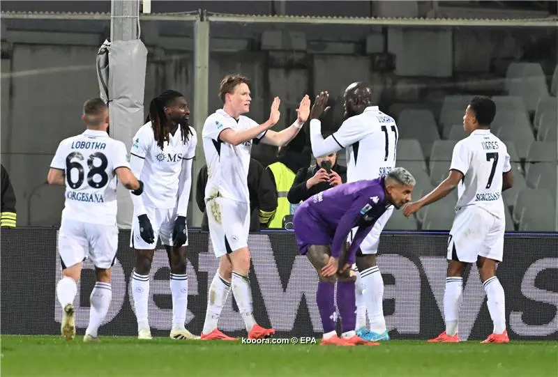 نابولي يضرب فيورنتينا بثلاثية في الدوري الايطالي