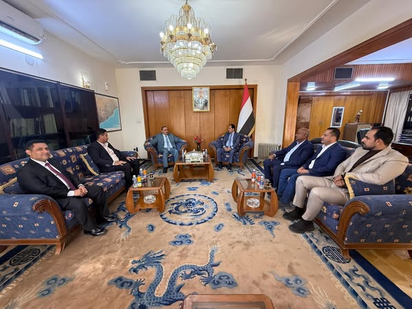 وزير الشباب والرياضة يزور سفارة اليمن في العراق