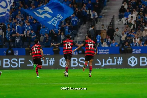 الهلال يتعثر أمام الرياض ويؤمن صدارة اتحاد جدة