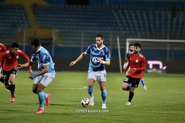 بيراميدز يستعيد صدارة الدوري المصري بفوز قاتل على طلائع الجيش