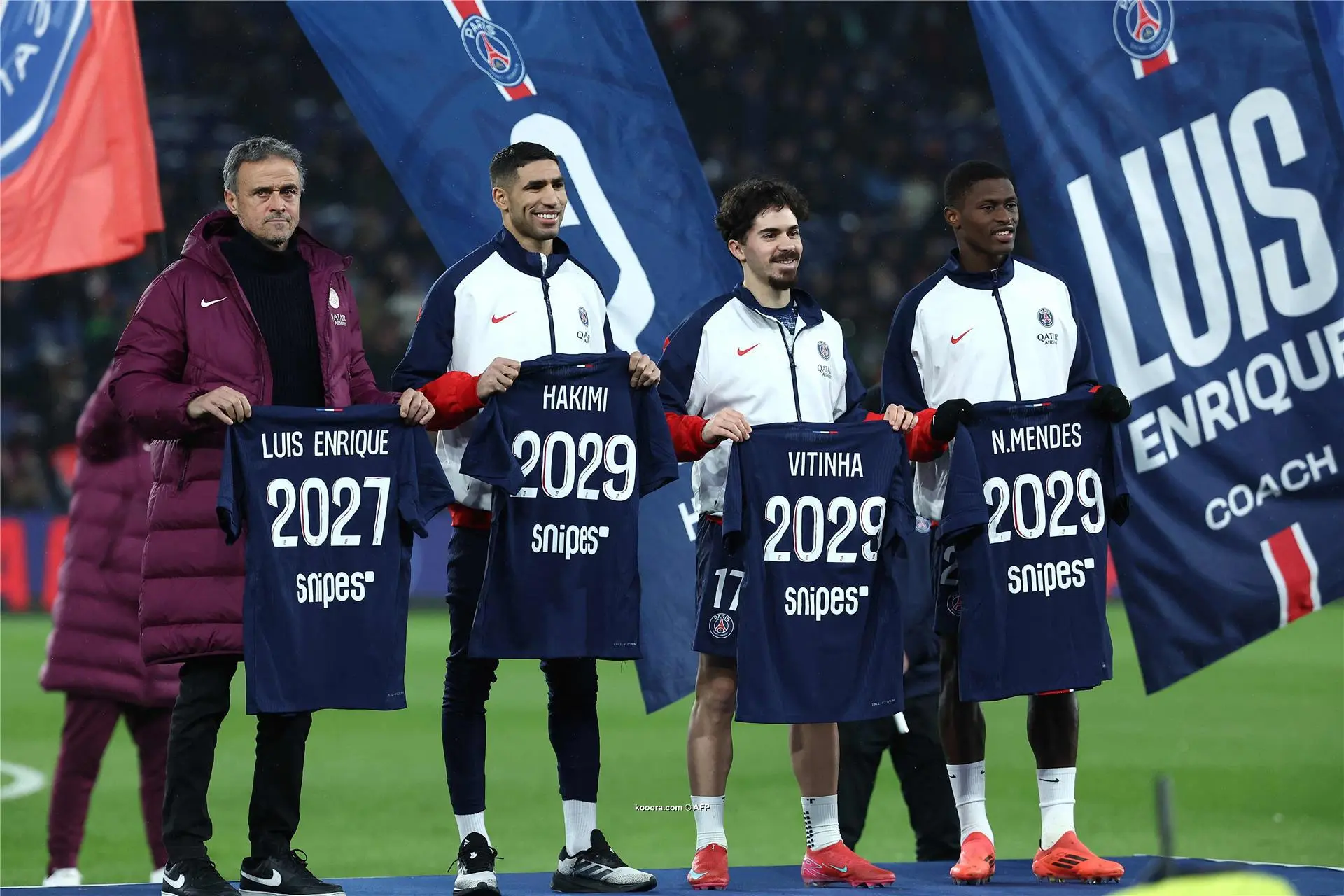 رسميا: سان جيرمان يجدد عقد إنريكي.. ويحصن حكيمي