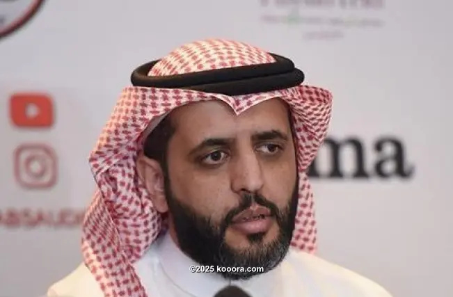 رئيس الشباب السابق: بونو كلمة السر في تراجع الهلال
