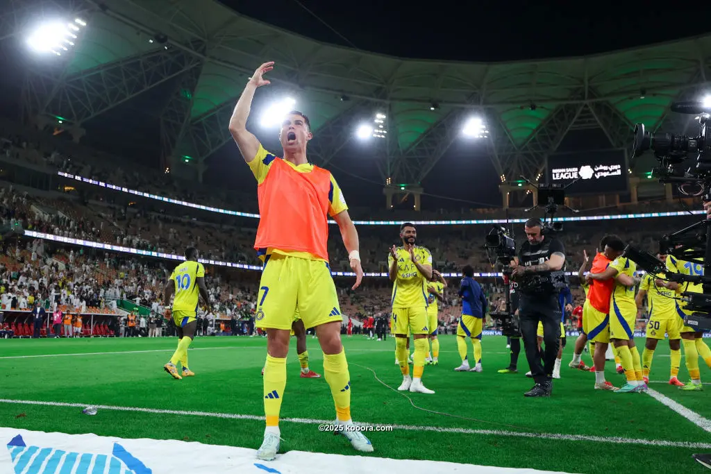  رونالدو يرتدي ثوب اليورو مع النصر