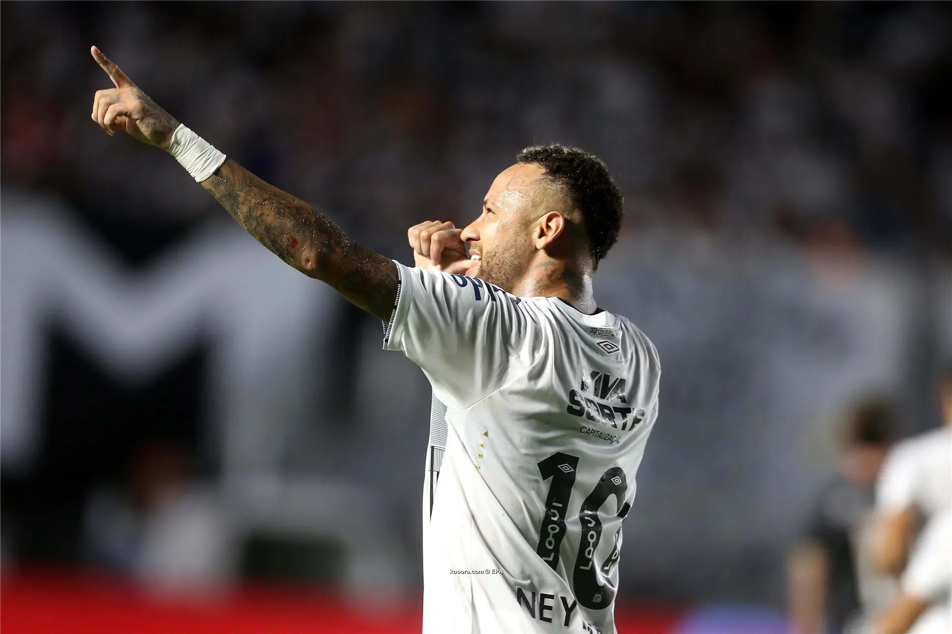 البرازيلي نيمار يعلق على هدفه الأول بعد العودة لسانتوس