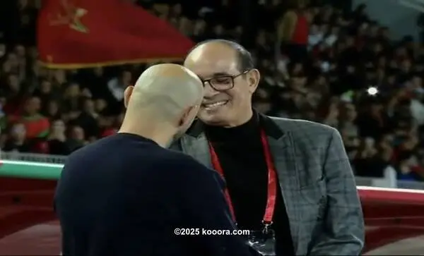 جماهير المغرب تهتف للزاكي.. والتلميذ ينحني لأستاذه