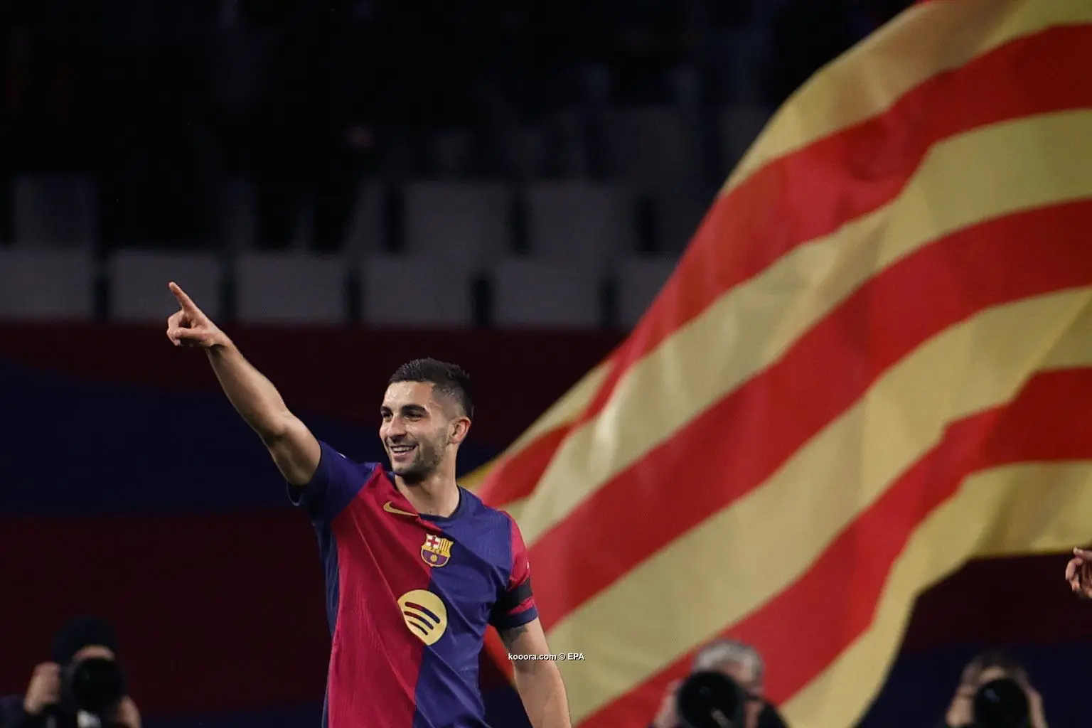 توريس: لست مجرد ورقة..ولاعب برشلونة يستحق جميع الجوائز