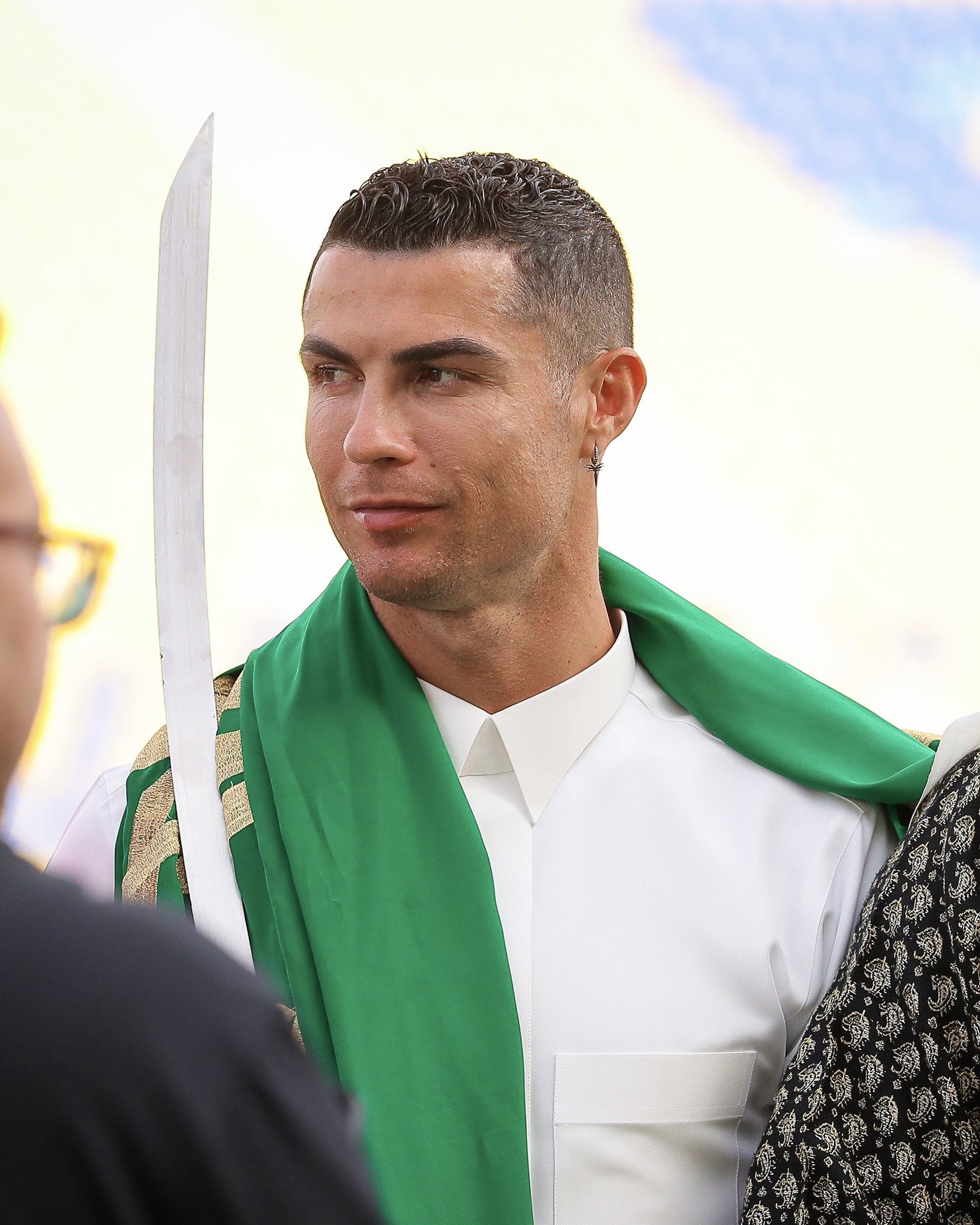 النجم البرتغالي رونالدو يوجه رسالة تهنئة الى مشجعيه بعيد الفطر المبارك