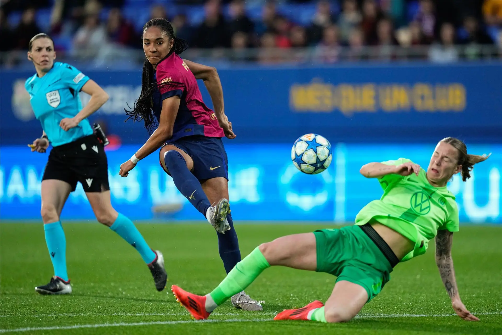 برشلونة يقسو على فولفسبورج ويبلغ نصف نهائي أبطال أوروبا للسيدات