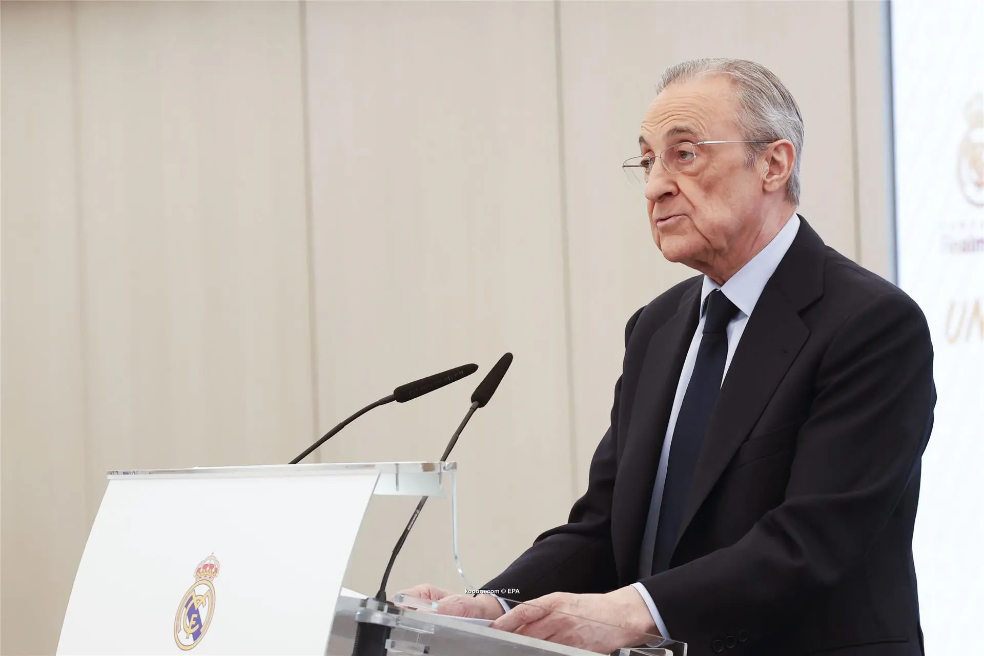 رئيس ريال مدريد يواسي أنشيلوتي بجملة واحدة عقب موقعة آرسنال والخروج من دوري ابطال اوروبا
