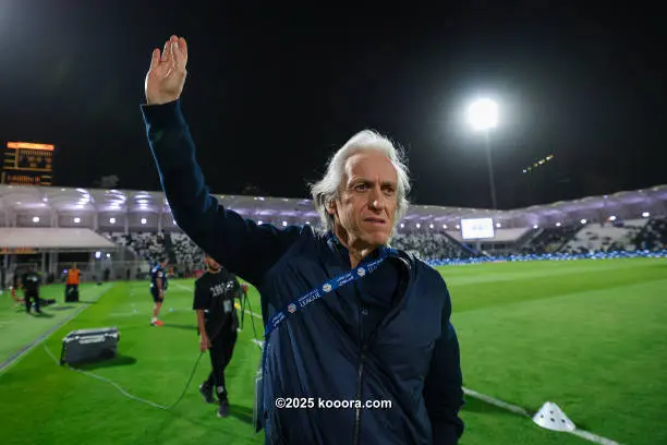 جيسوس يزيح رامون دياز عن عرش تاريخي مع الهلال السعودي
