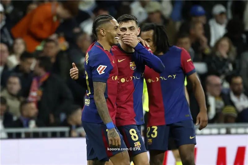 النجم البرازيلي رافينيا على القائمة.. كبار الدوري السعودي يستهدفون نجوم برشلونة