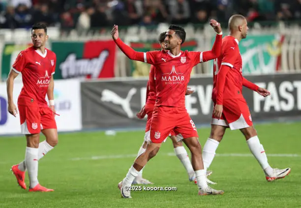 معاقبة 3 لاعبين في الدوري الجزائري