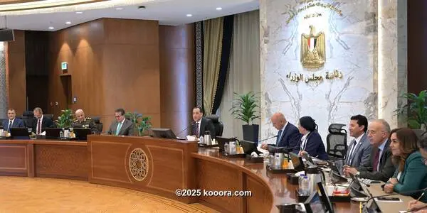 رئيس الوزراء المصري يحسم الجدل حول بند ال8 سنوات في القانون الجديد