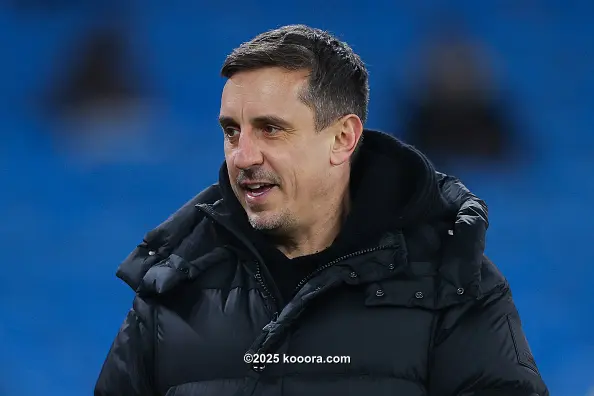نيفيل: الفوز بلقب “اليوروبا ليج” سيجعل موسم مانشستريونايتد ناجحا