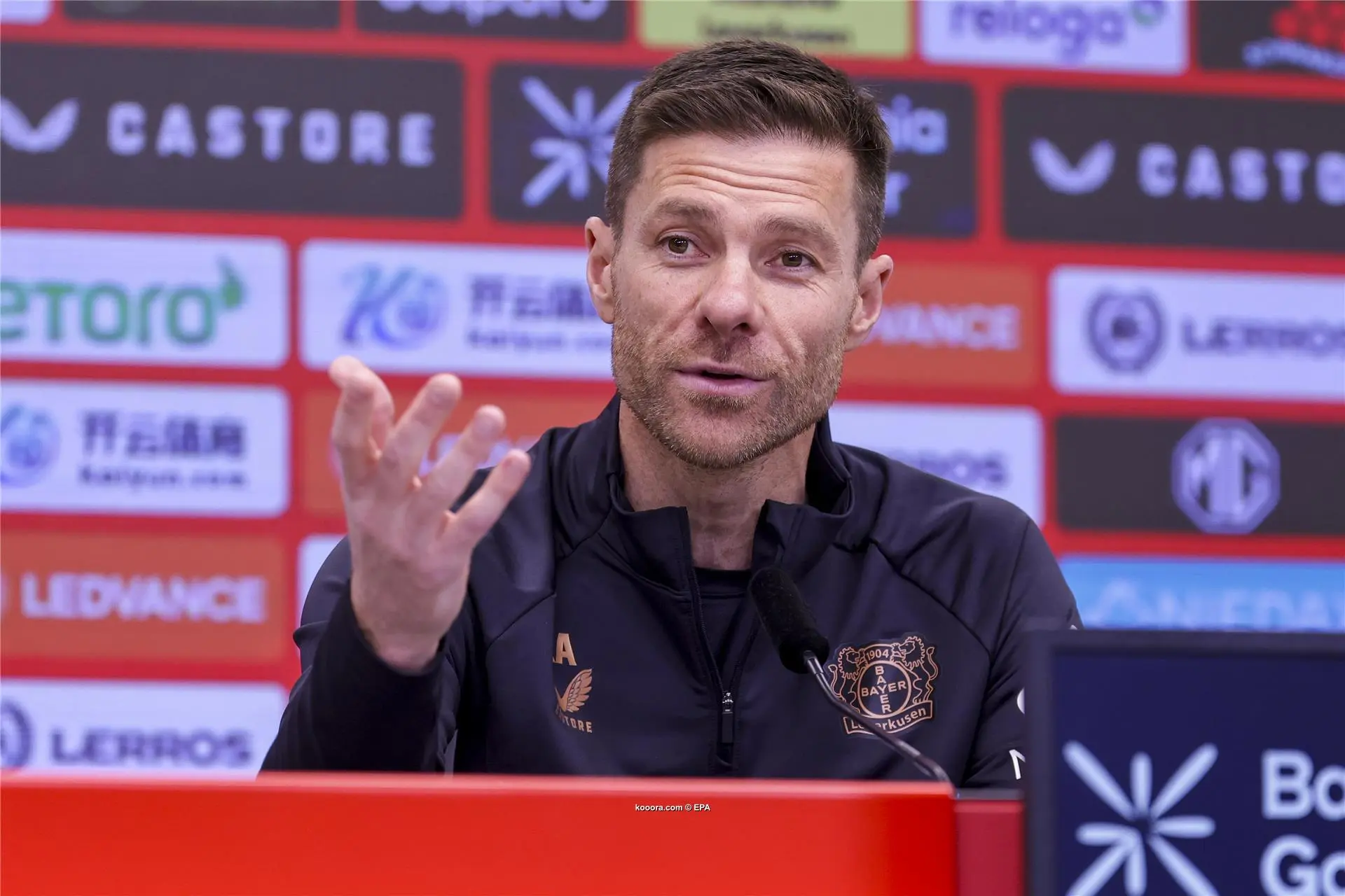 ألونسو يرفض الحديث عن ريال مدريد.. ويركز على وداع ليفركوزن