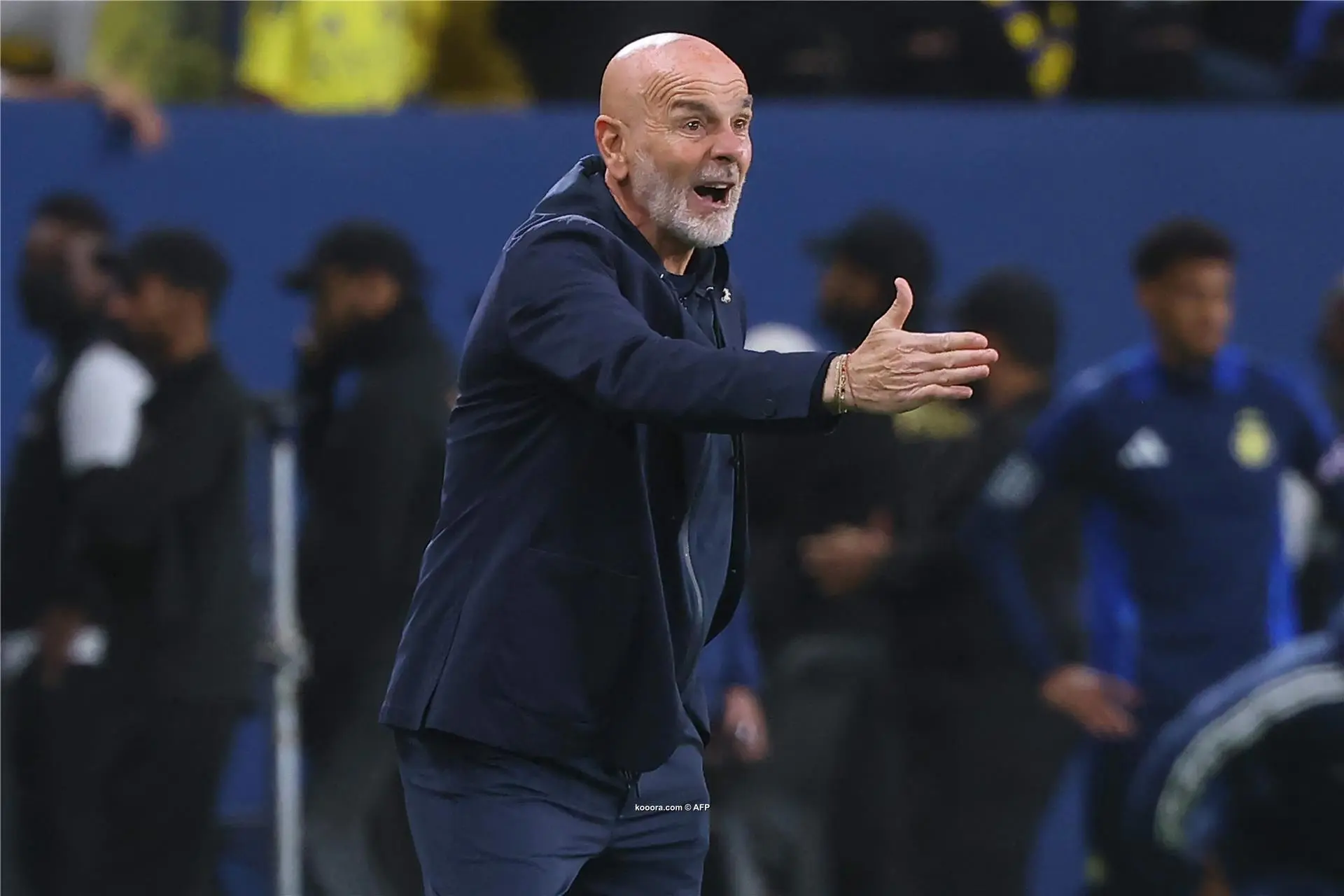 الايطالي بيولي يضع إدارة النصر السعودي في مأزق
