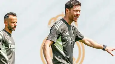 اليوم الأول لألونسو في ريال مدريد.. حضور مبكر ووجوه جديدة