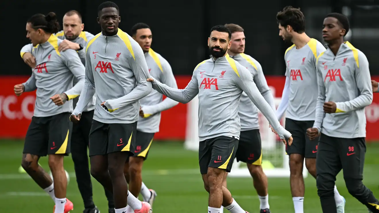 محمد صلاح وفان دايك يثيران استياء كوناتي في ليفربول