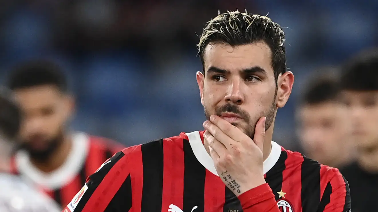 غائب منذ عامين.. الهلال السعودي يزيح الستار عن رقم قميص ثيو