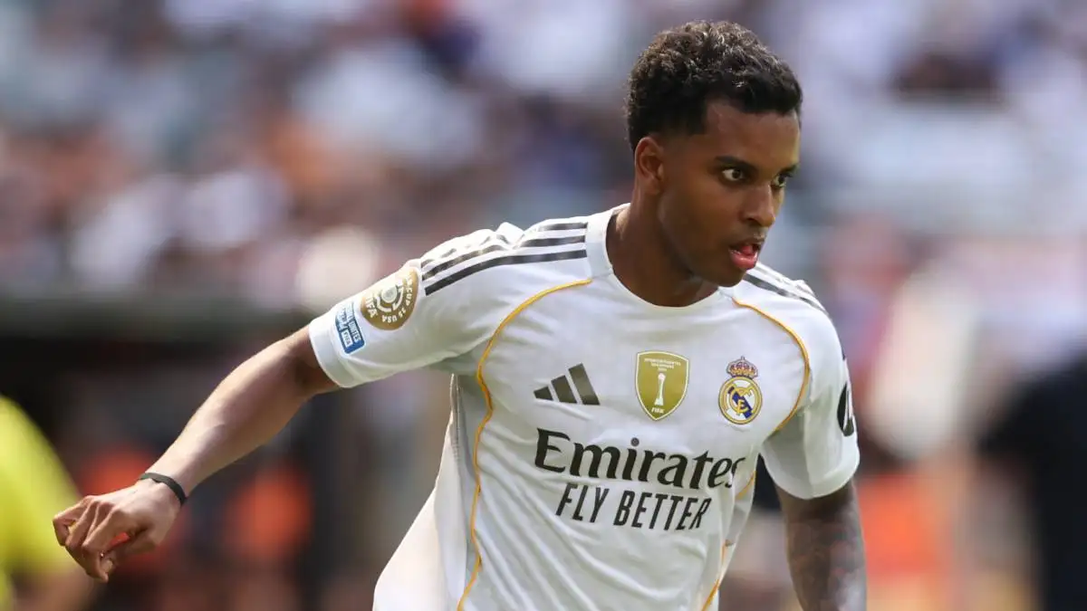 ريال مدريد يحدد ثمنًا باهظًا لبيع النجم البرازيلي رودريجو