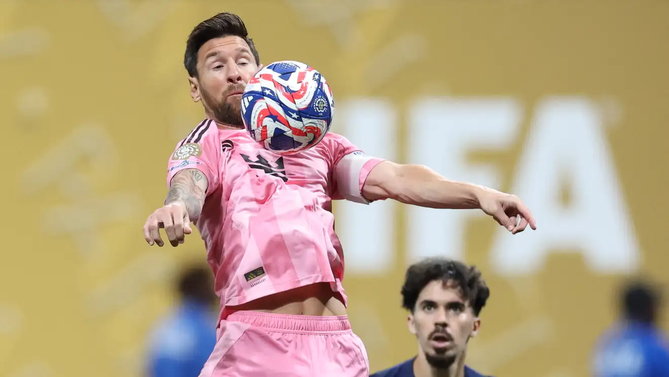 هل ينتقل ليونيل ميسي إلى دوري روشن السعودي؟