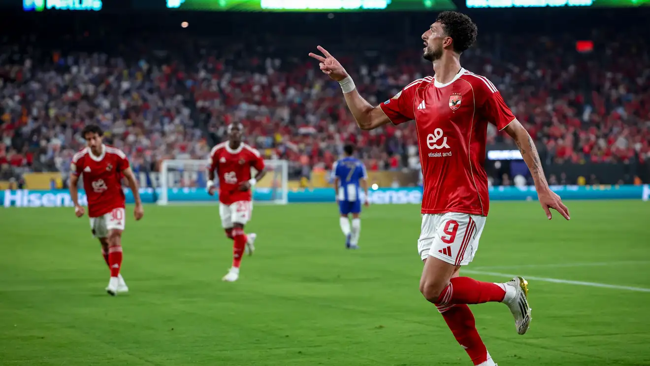 الأهلي المصري يعاقب وسام أبو علي
