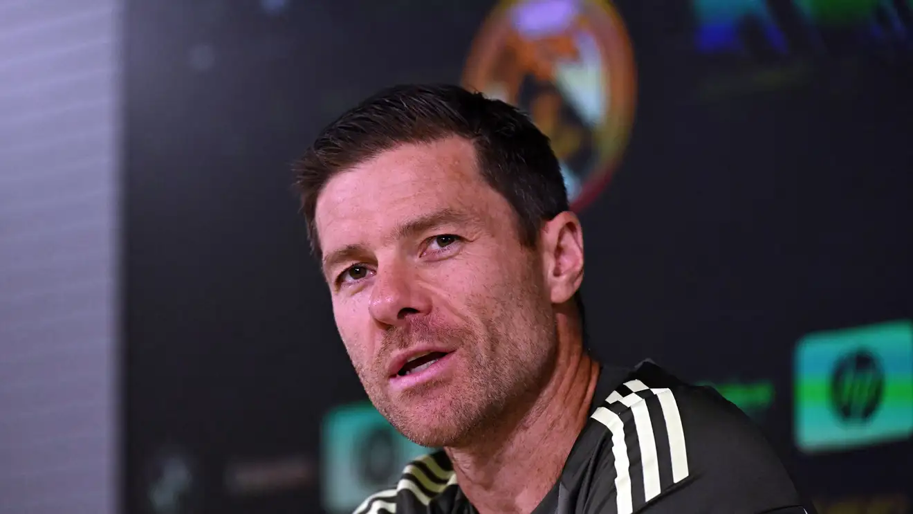 المدير الفني لريال مدريد : لا أعد الجماهير بالكلمات.. ودياز لم يفاجئني