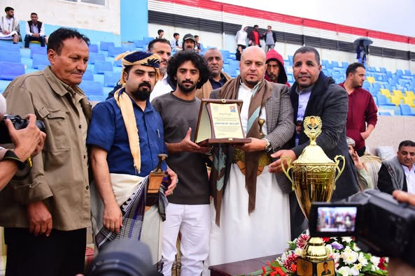 في مباراة تكريمية ..نادي الوحدة صنعاء يقيم أربعينية لاعبيه الراحلين أحمد البيضاني وعمار العرامي