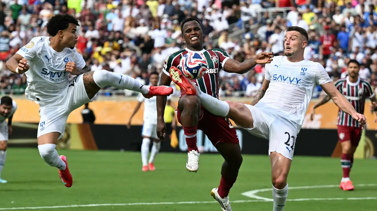 هل يترك الصربي سافيتش الهلال السعودي من أجل عشقه القديم؟