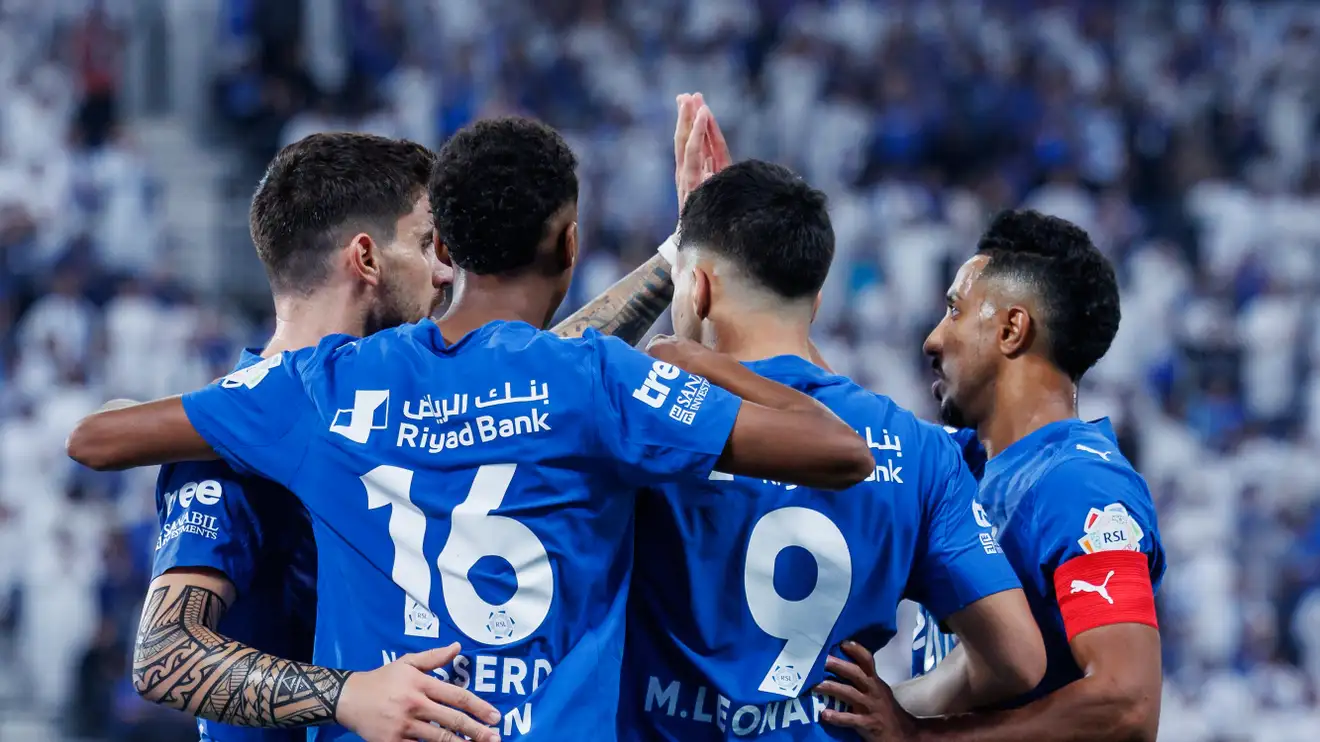 الهلال يضيق الخناق على النصر بإسقاط الشباب
