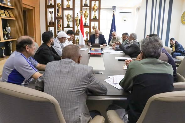 خلال اجتماعه باللجان المشرفة ..رئيس مجلس إدارة نادي وحدة صنعاء يشدد على مضاعفة الجهود لإنجاح الملتقى الشتوي السابع