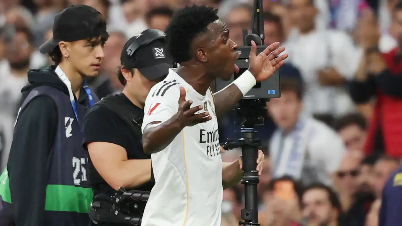 بعد واقعة الكلاسيكو.. ريال مدريد يوجّه رسالة صارمة إلى فينيسيوس
