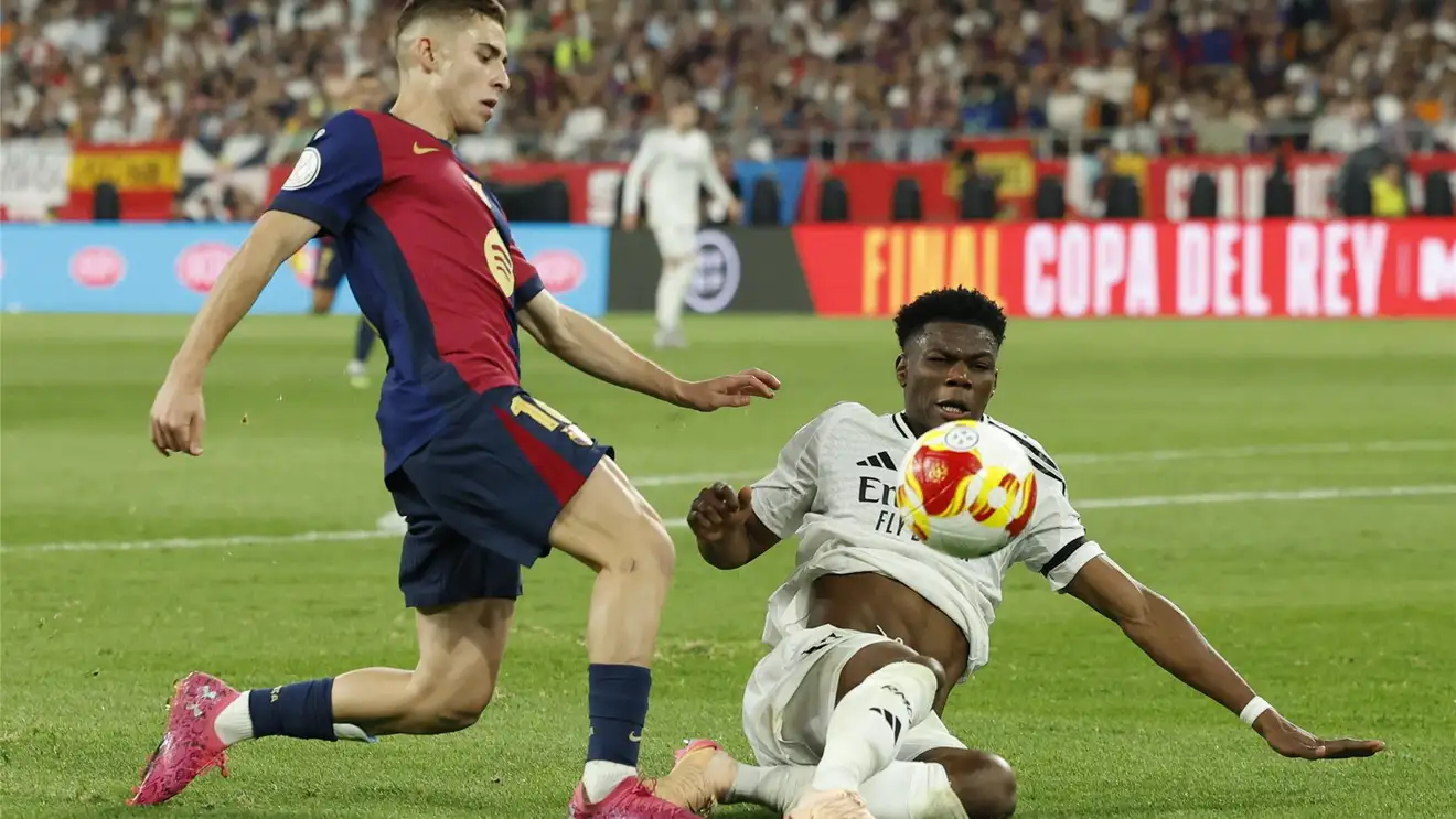 فلسفة برشلونة ضد غموض ريال مدريد.. من يربح أم المعارك في كلاسيكو الليجا؟