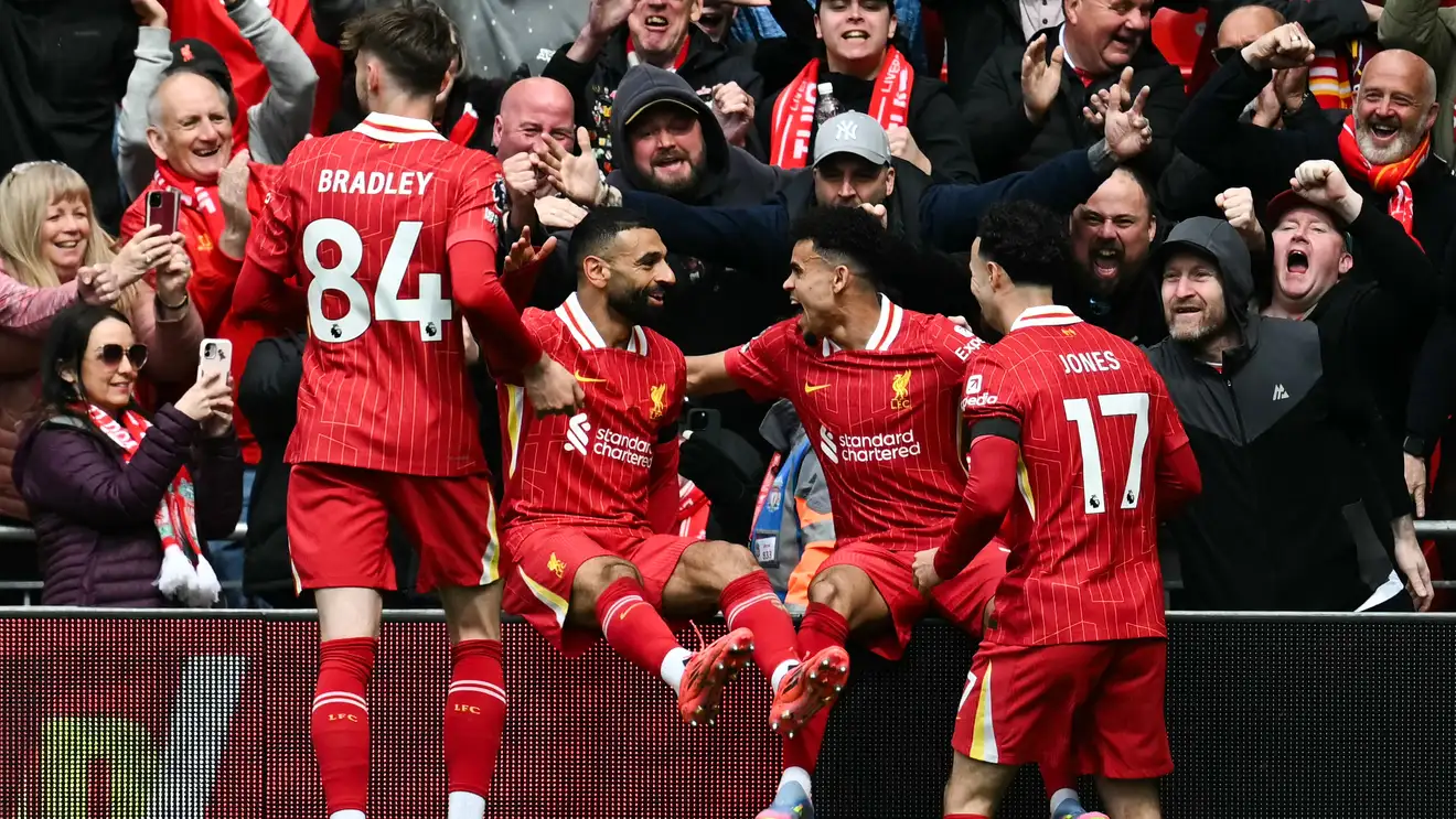 الإنجليزي برادلي : محمد صلاح أسطورة النادي.. وأحاول التعلم منه