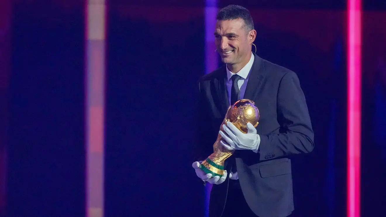 سكالوني: منتخب الجزائر قوي.. والأردن مجهول بالنسبة لي