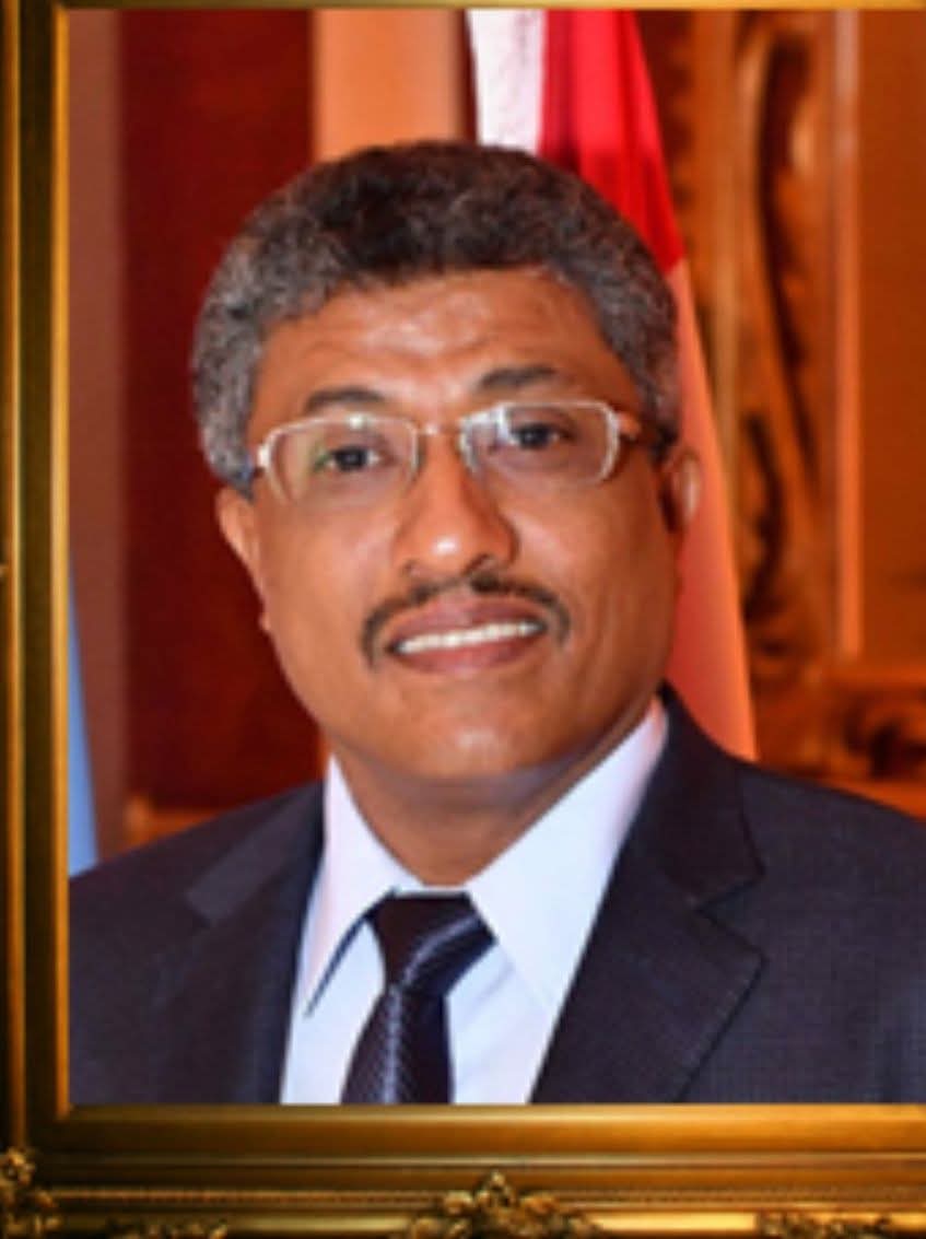 غدا ..إنطلاق بطولة عدن للمؤسسات والشركات لكرة القدم الخماسية والدكتور سنكر يؤكد جاهزية البنك الاهلي لتنظيم البطولة في نسختها العشرين